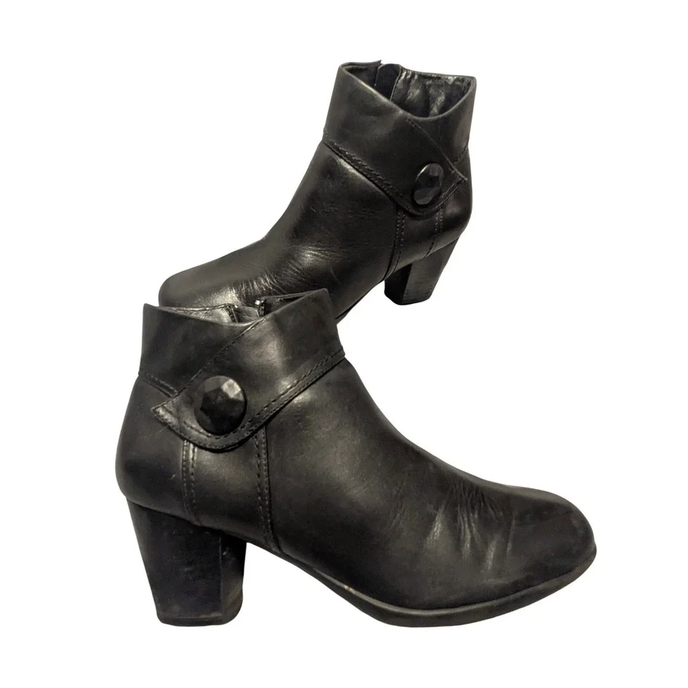 Michelle D Ankle Boots Women 8 Black Leather Button Side Zip Block Heel Booties‎